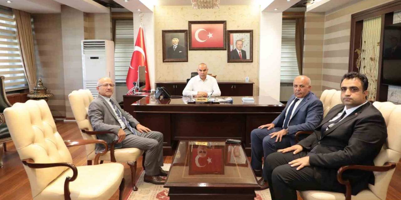 Ağrı Valisi Koç, Kağıthane Belediye Başkanı Öztekin Ve Diğer Misafirleri Ağırladı