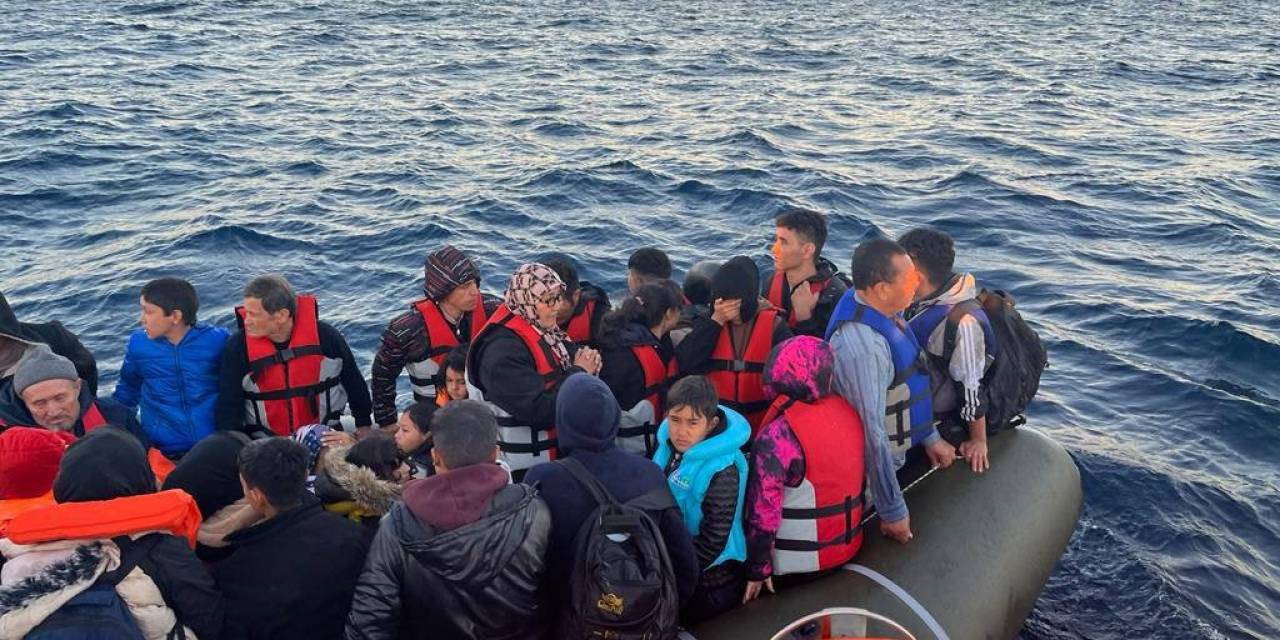 Ayvacık Açıklarında 58 Kaçak Göçmen Yakalandı