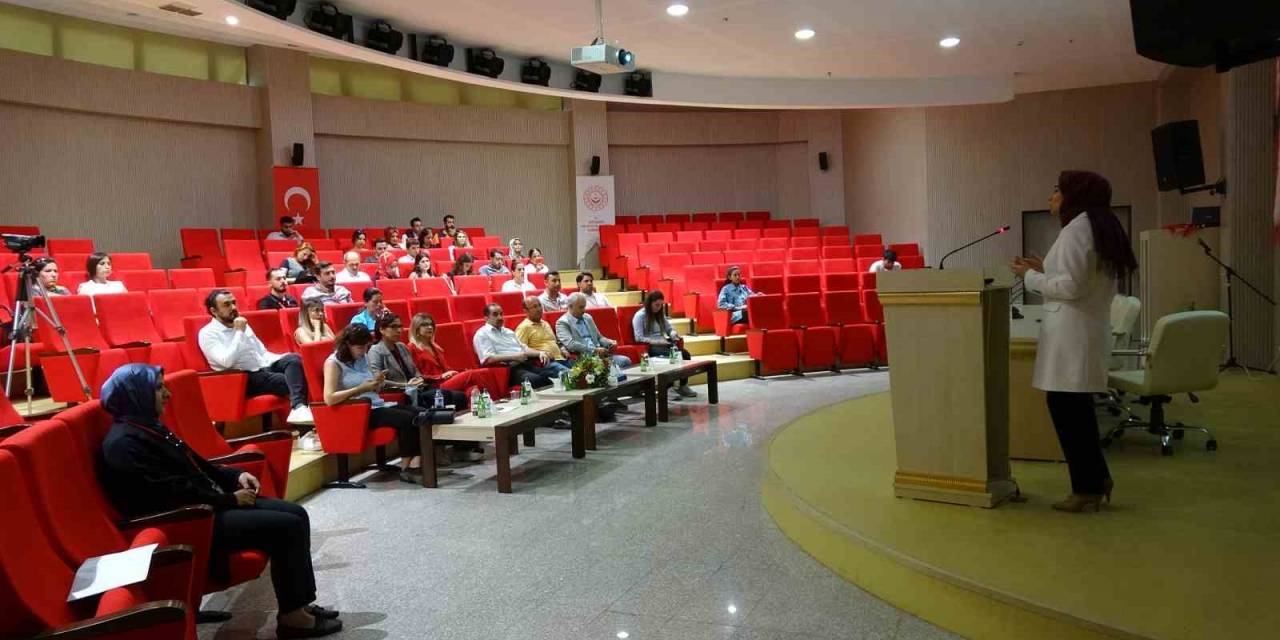 Kilis’te Aile Çalıştayı Düzenlendi