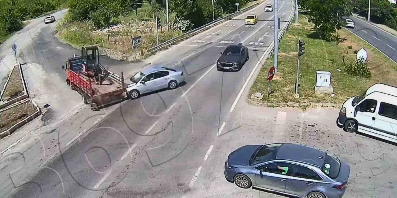 Kırmızıda Geçti, Kazaya Neden Oldu, Ardına Bakmadan Kaçtı