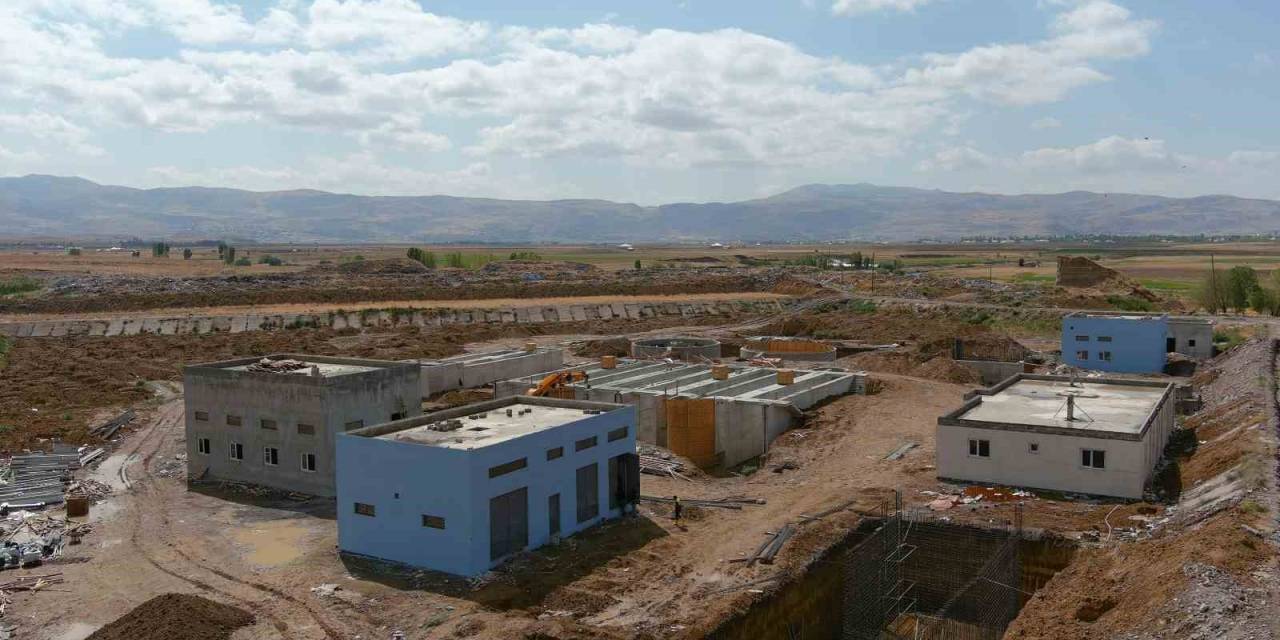 Muradiye’ye Dev Yatırım: Van Gölü’nün Kirlenmesinin Önüne Geçilecek