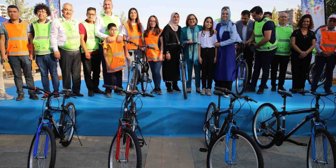 Avrupa Hareketlilik Haftasının Son Gününde Farkındalık Yürüyüşü