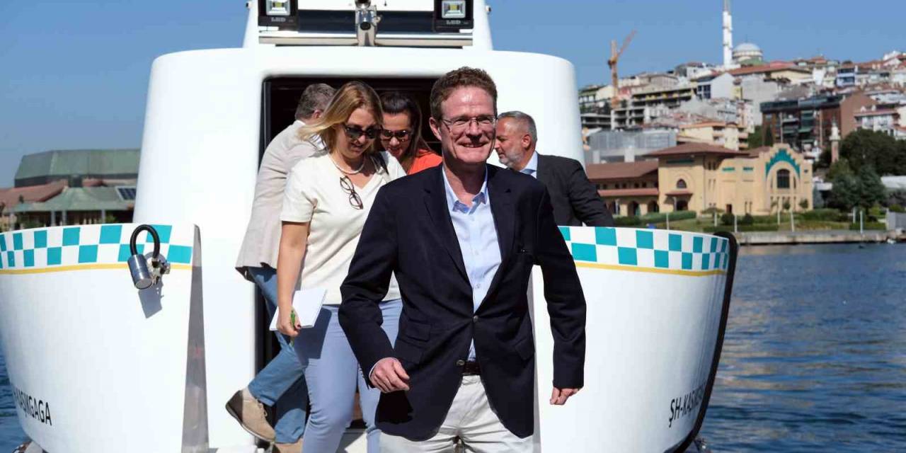 Ab Büyükelçisi Landrut, Bisiklet İle İstanbul Turu Yaptı