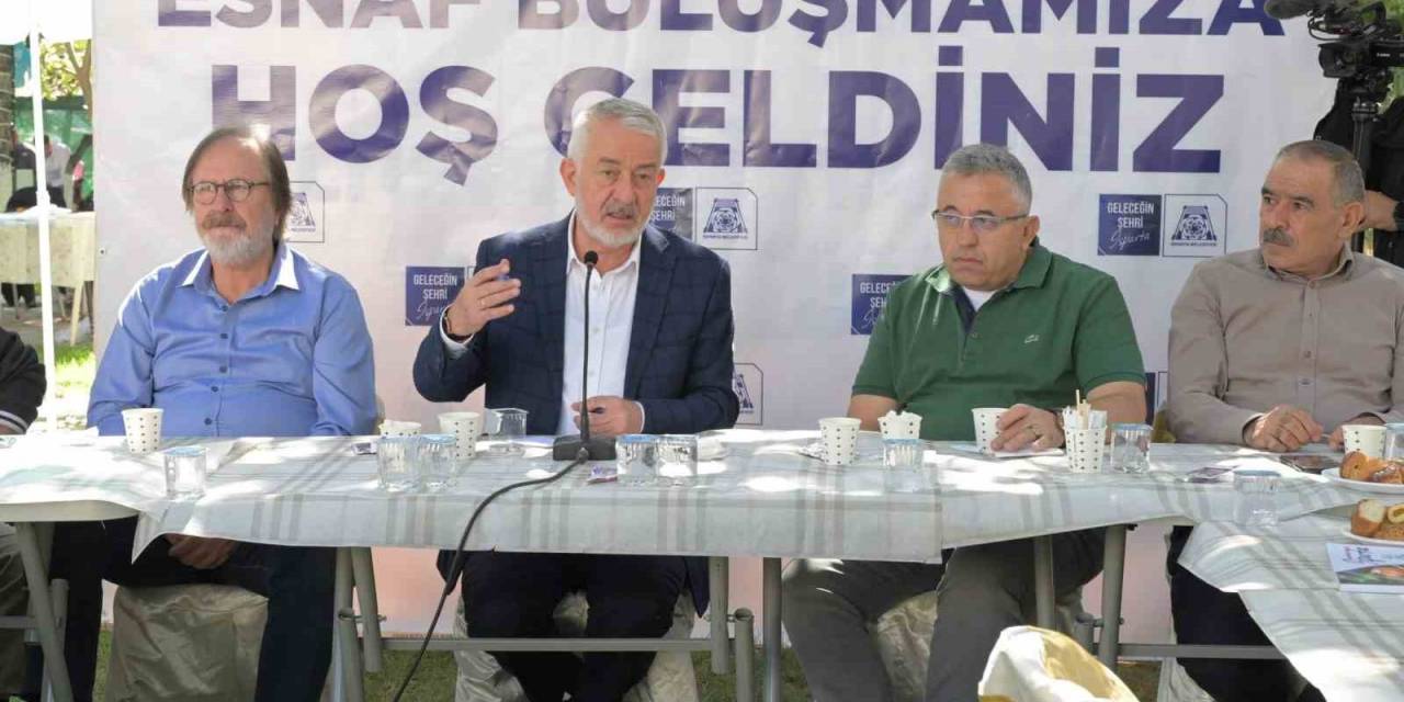 Esnaf: "Üreten Bir Belediye Başkanına Sahibiz"