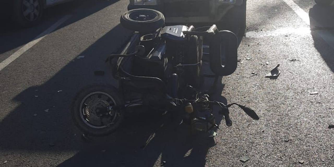 Burdur’da Otomobille Çarpışan Motosiklet Sürücüsü Ağır Yaralandı