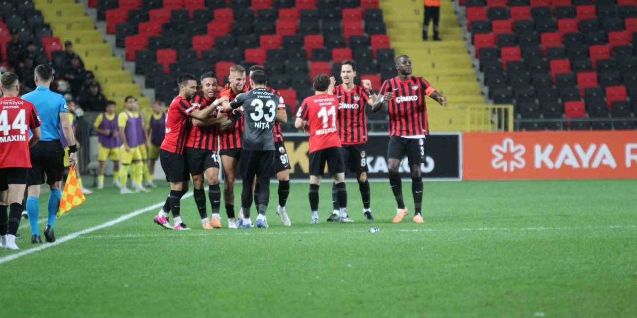 Trendyol Süper Lig: Gaziantep Fk: 2 - İstanbulspor: 0 (Maç Sonucu)