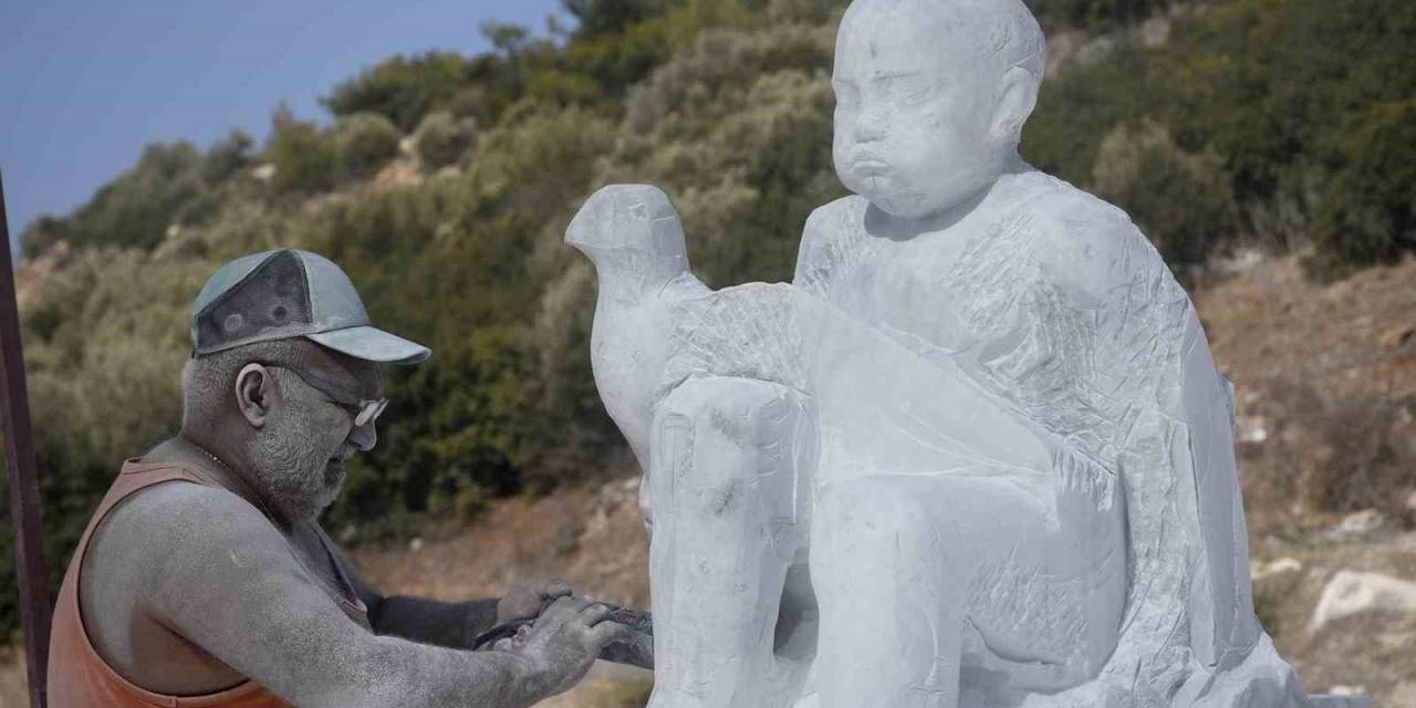 Neopolis’te Mermer Bloklar Şekillenmeye Başladı