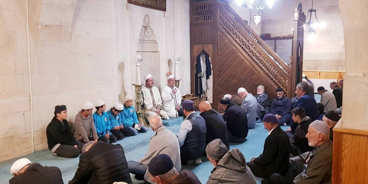 Gazilere Vefa Ve Dua İçin Sabah Namazında Buluştular