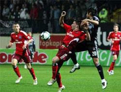 33 Gol atılan maçta kupa Hamburg'un