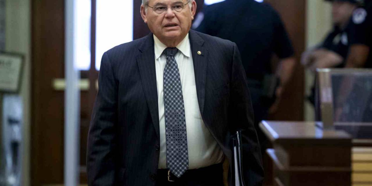 Abd’de Rüşvetle Suçlanan Türkiye Karşıtı Menendez, Senato’daki Görevinden Ayrıldı