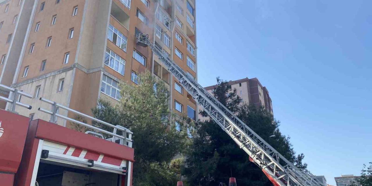 Oyun Oynarken Evde Yangın Çıkardı