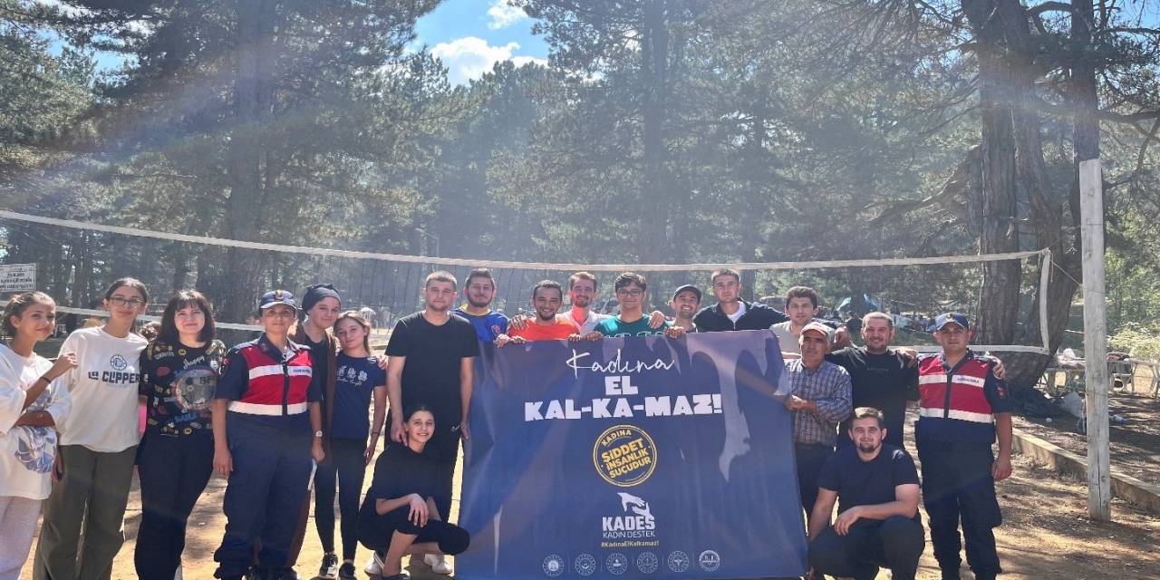 Kadına Karşı Şiddete Dur Demek İçin Bilgilendirilme Yapılıyor