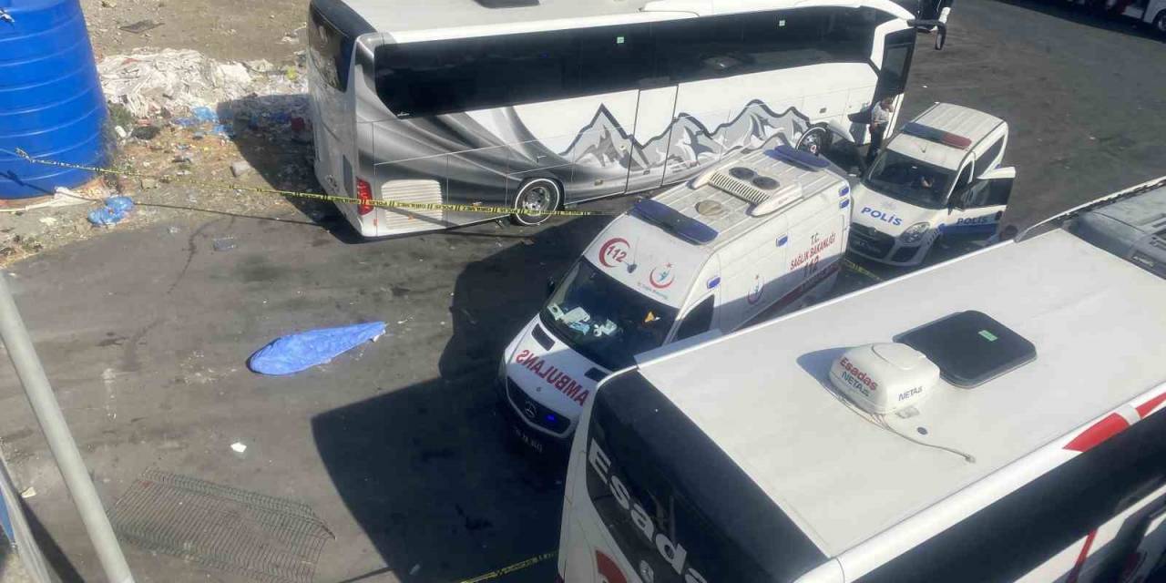 Bayrampaşa’da Direksiyon Sınavını Beklerken Düşerek Hayatını Kaybetti