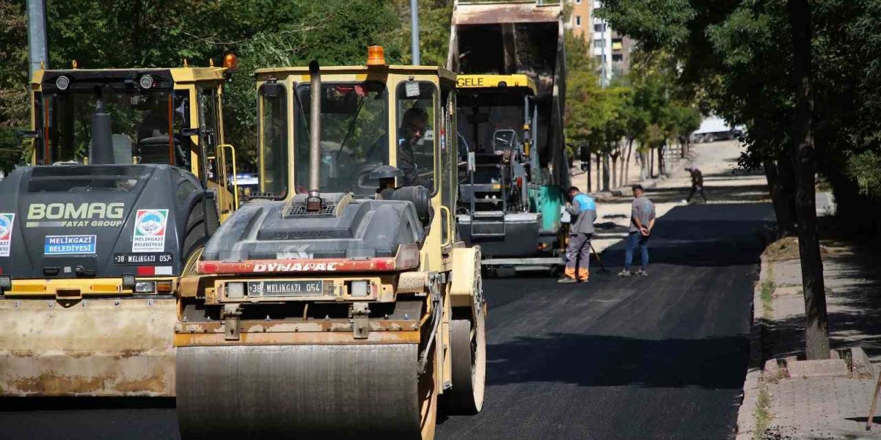Melikgazi’de Asfalt Çalışması Devam Ediyor