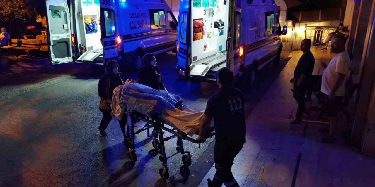 Komşusunu Öldüren Eşini De Yaralayan Sanığın Yargılanmasına Devam Edildi
