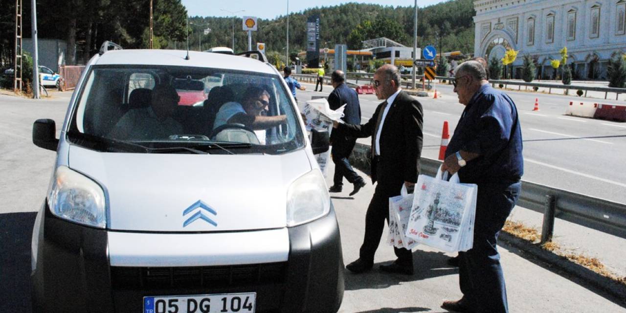 Çorum’da Sürücülere Ahilik Leblebisi İkram Edildi