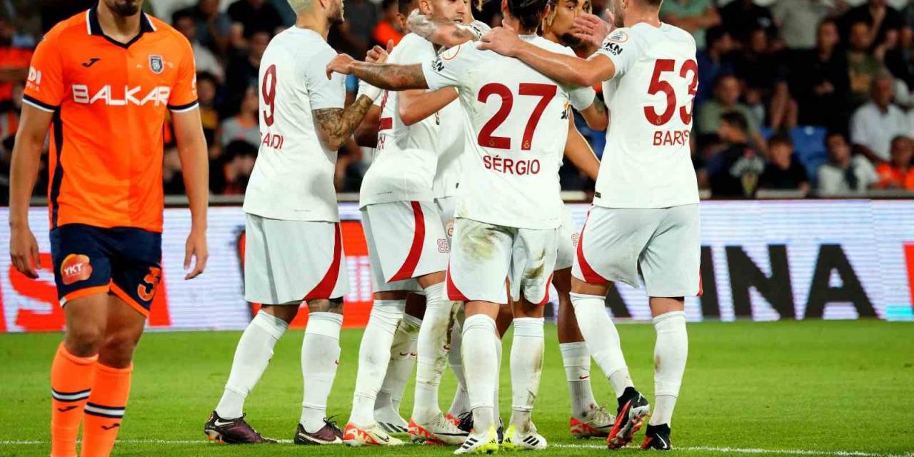 Trendyol Süper Lig: Rams Başakşehir: 0 - Galatasaray: 1 (İlk Yarı)
