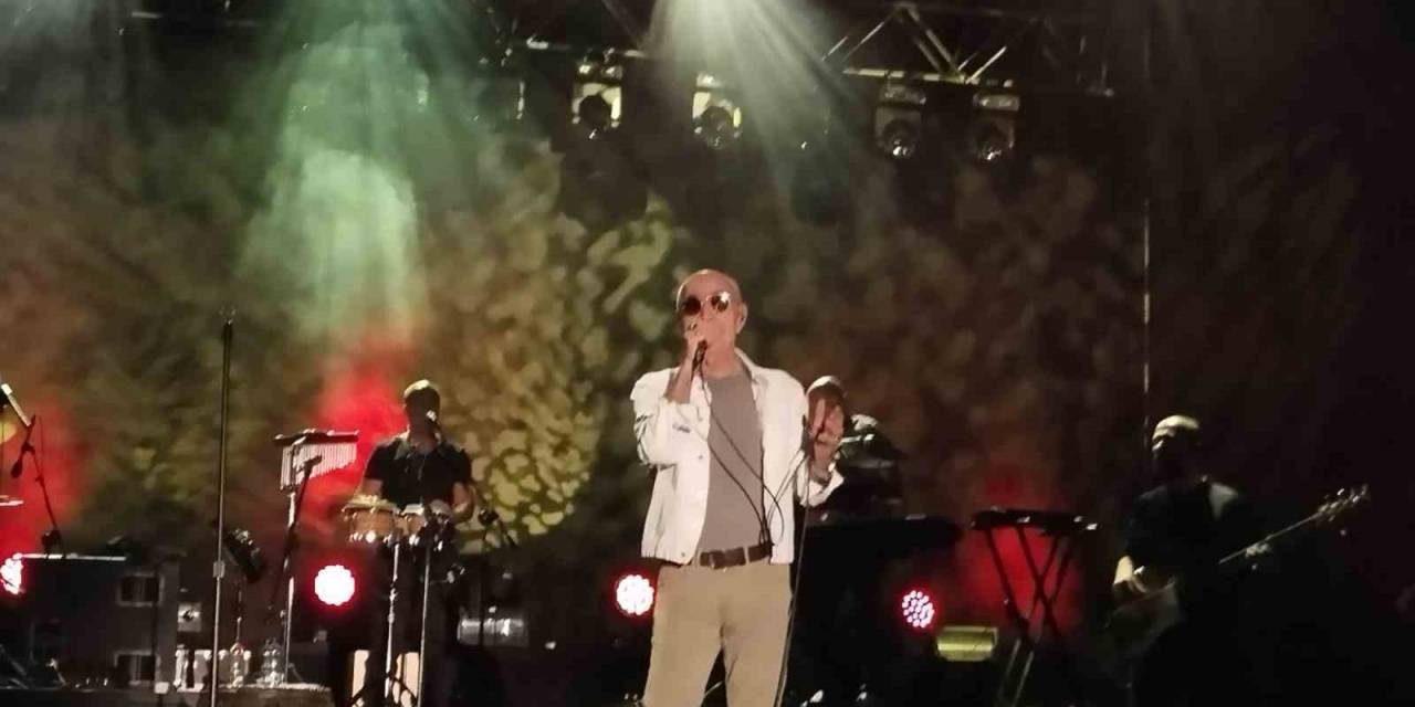 Üsküdar’da Kültür Sanat Sezonu Mazhar Alanson Konseriyle Başladı