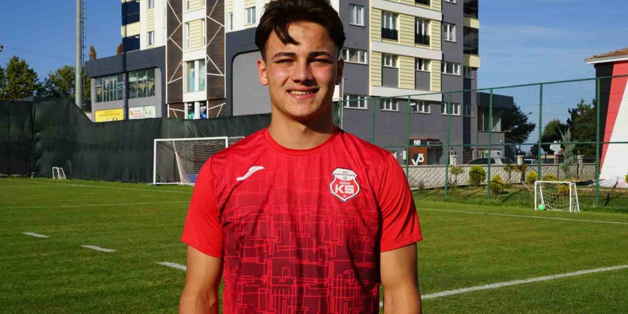 Alptekin Çaylı: "Süper Lig’de Oynayabilmek İçin Kendimi Hazırlıyorum"