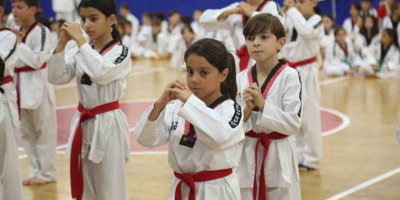 Gölcük Belediyesi Tekvandocuları Kuşak Atladı