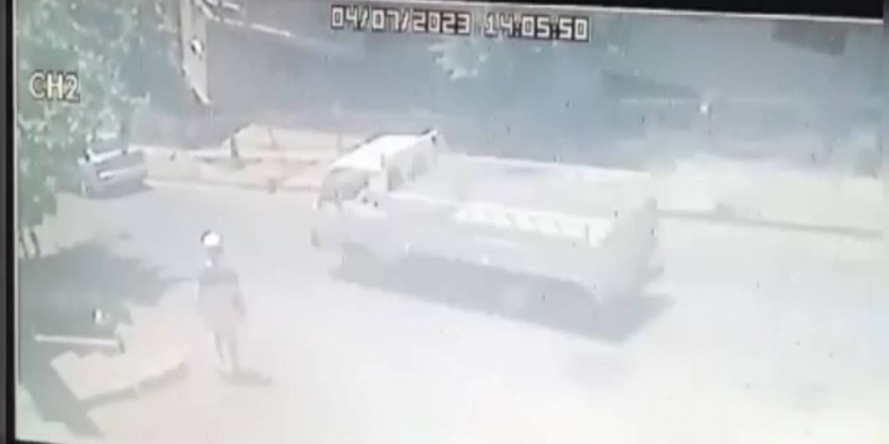 İstanbul’da Kamyonet Dehşeti Kamerada: Ortalığı Savaş Alanına Çevirdi