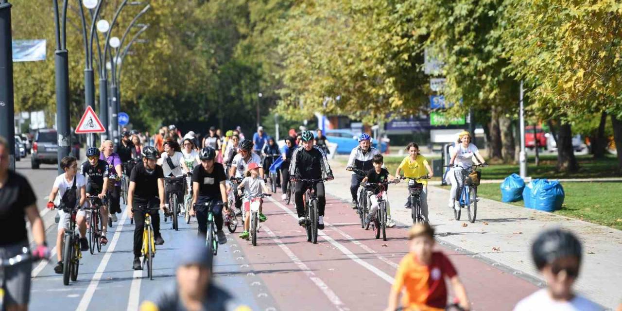 Doğa Ve Sağlık İçin Pedal Çevirdiler