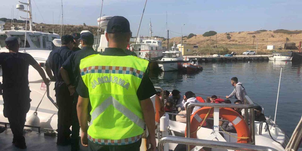Kaptanı Alkollü Olan Teknede 25 Kaçak Göçmen Yakalandı