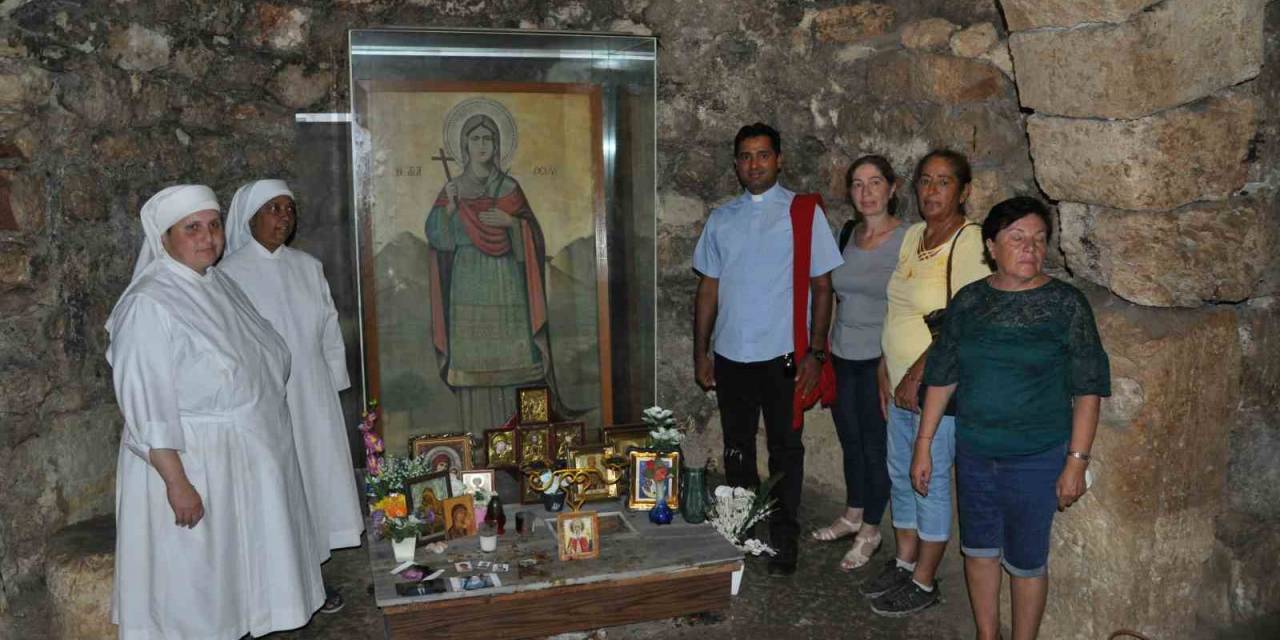 Katolikler, Azize Tekla Bayramı’nda Mersin’de Ayin Düzenledi