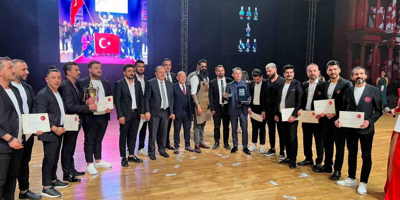 Genç Kuaförler, Güzellik Festivaline Hazırlanıyor