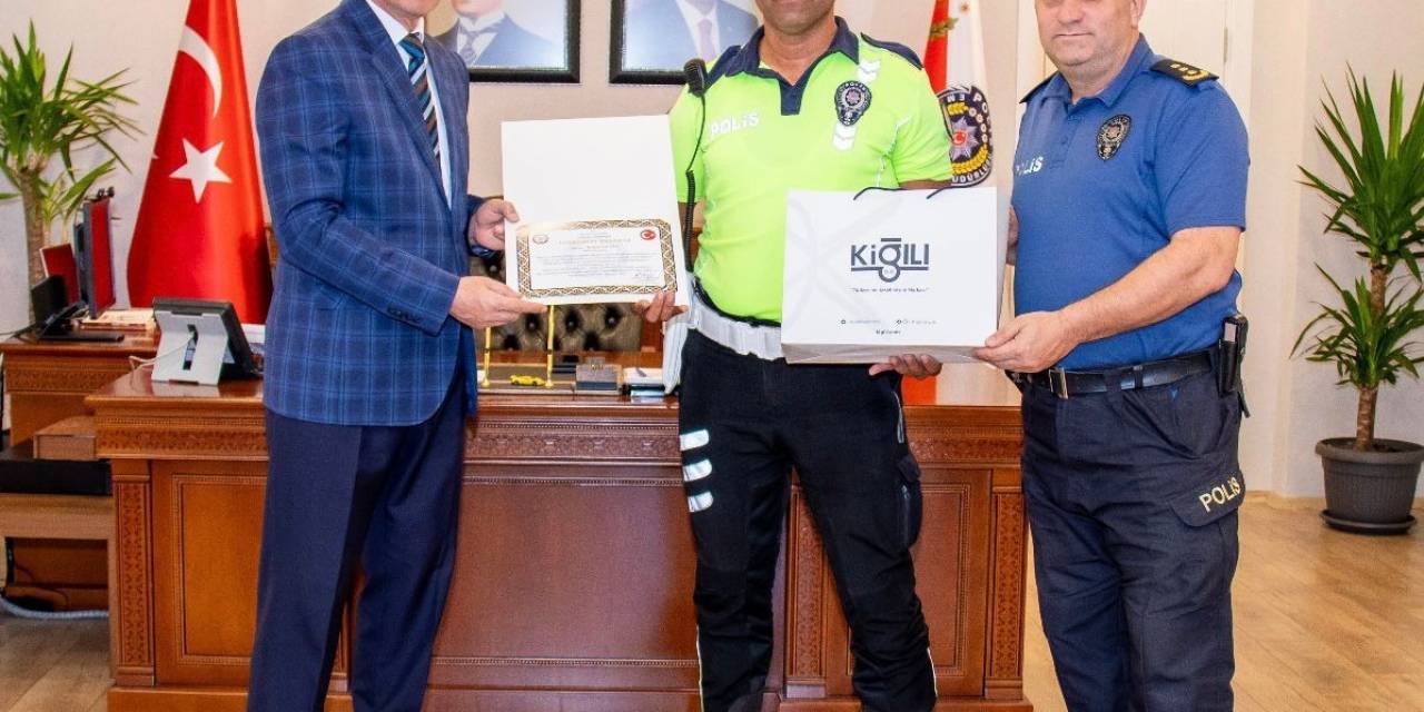 Emniyette Ayın Personelleri Ödüllendirildi