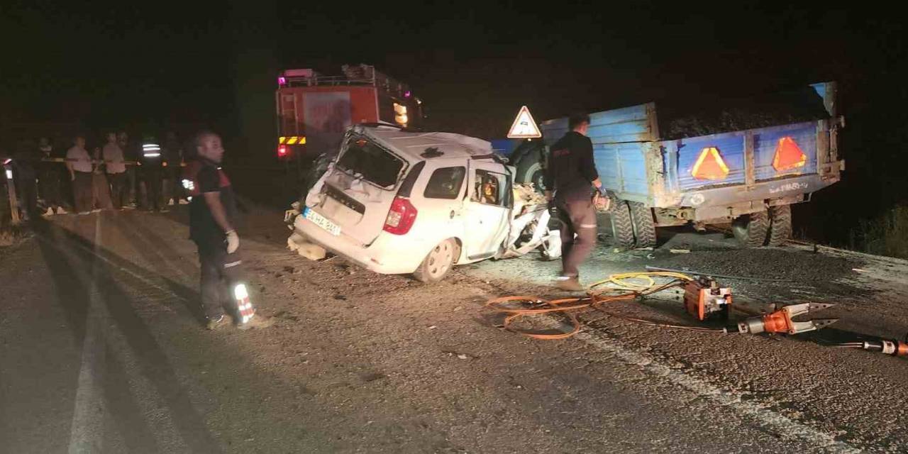 Paramparça Olan Otomobilde Hayatını Kaybetti