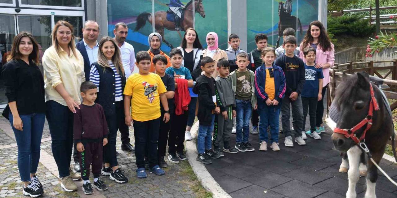 İlk Defa Ata Binip Samsun’u Gezdiler