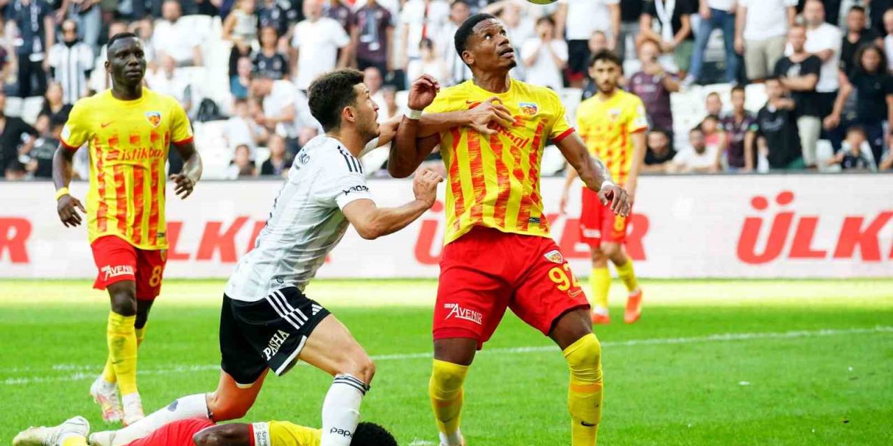 Trendyol Süper Lig: Beşiktaş: 0 - Kayserispor: 0 (İlk Yarı)