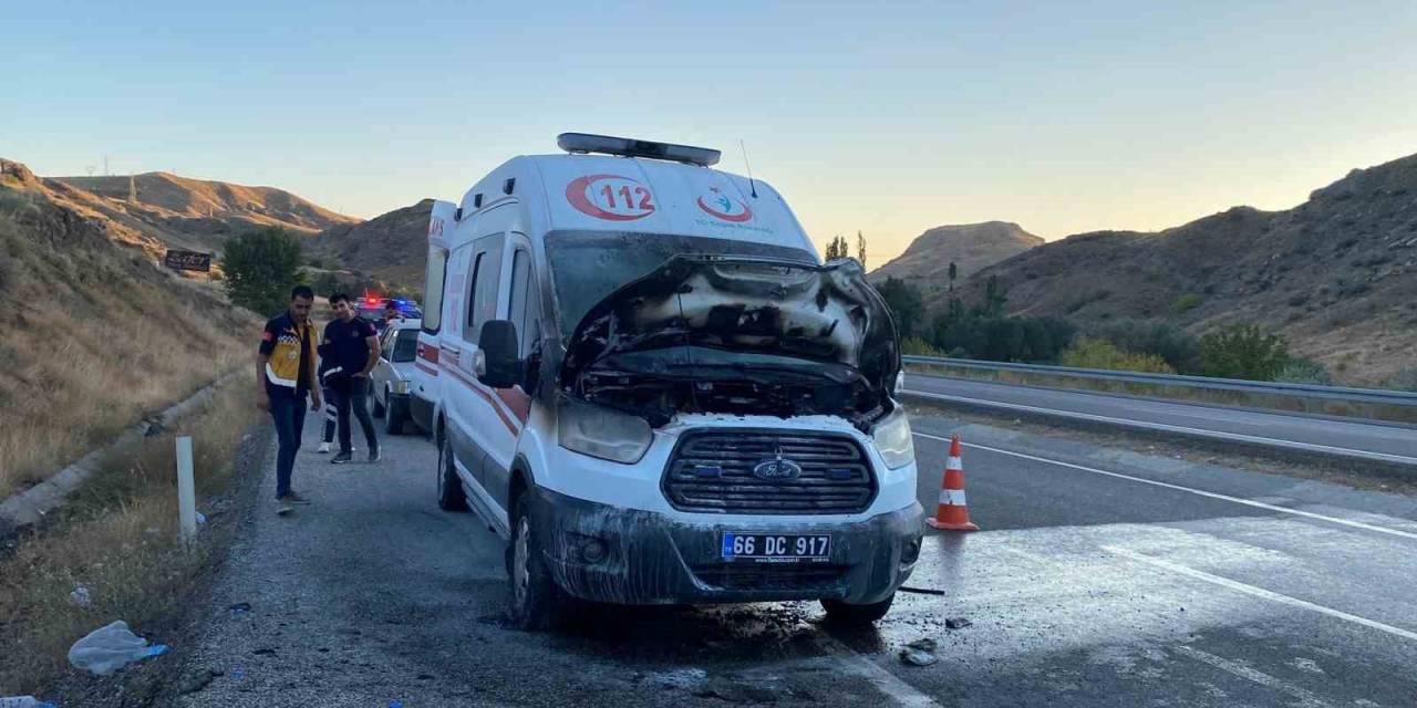 Yozgat’ta Seyir Halindeki Ambulans Alev Aldı