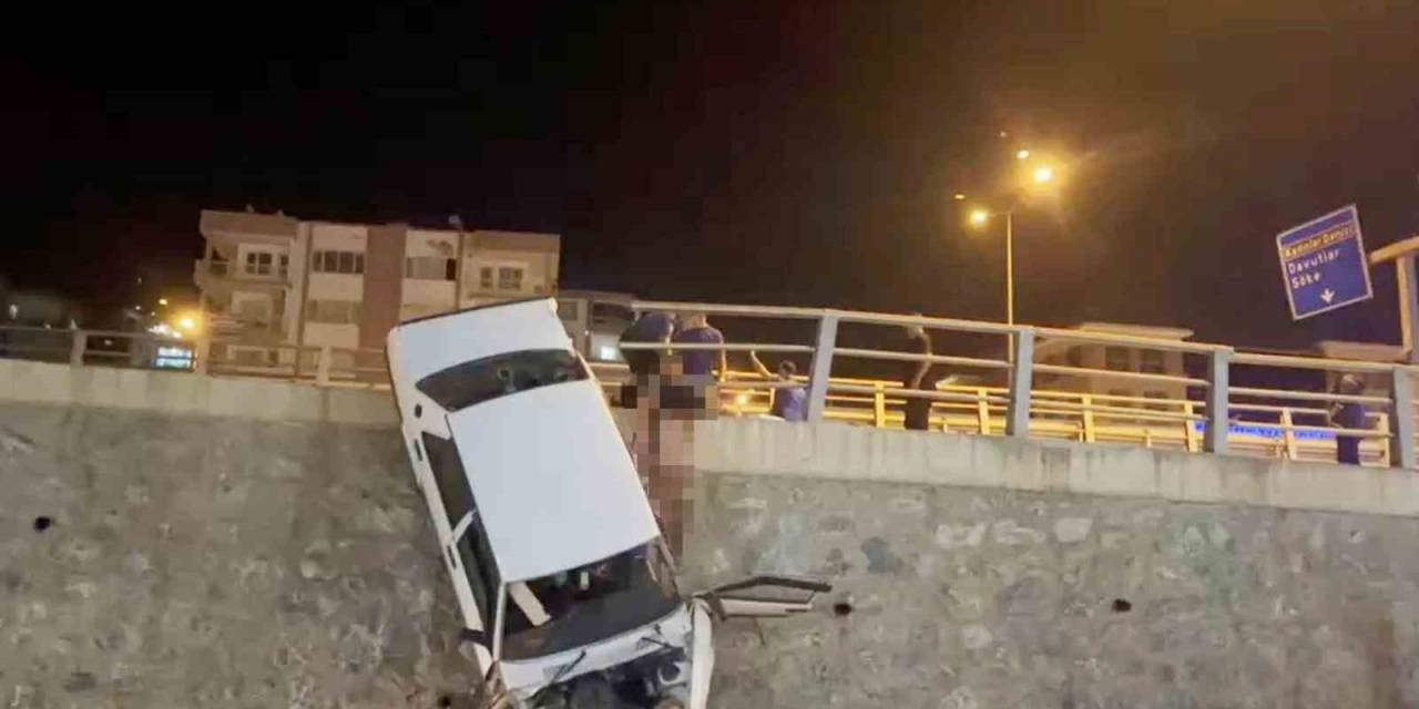 Kuşadası’nda Feci Kaza: Vücudunda Demir Boru İle Hastaneye Kaldırıldı