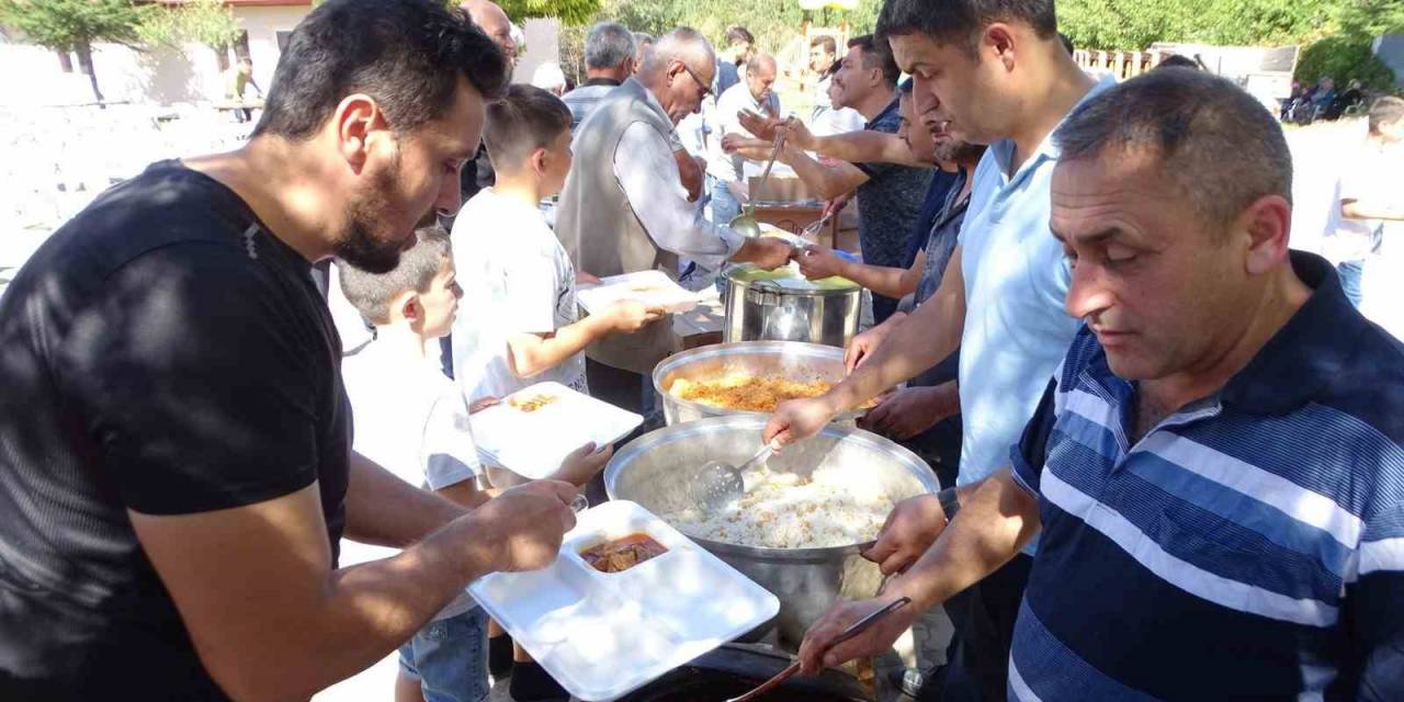 Hisarcık Hamamköy’de Hayır Yemeği
