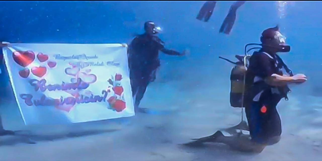 Denizin Altında Evlenme Teklifi