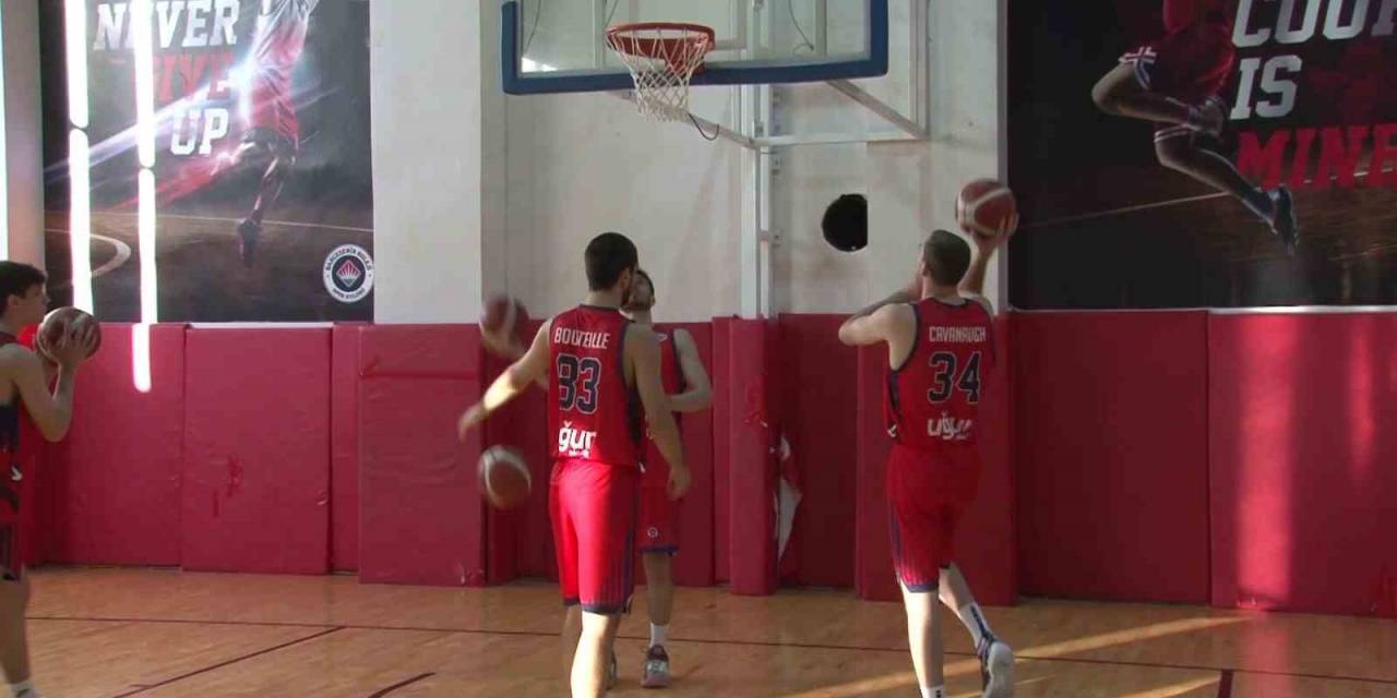 Bahçeşehir Koleji Basketbol Takımı Başantrenörü Atalay: "Avrupa Kupasını Ülkemize Getirmek Hedefli Bir Kadro Kurduk"