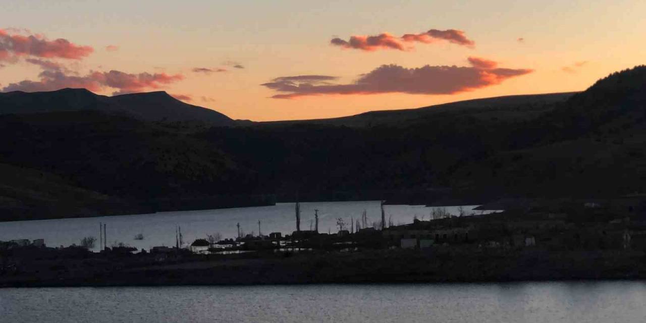 Sarıkamış’ta Bulutlar Kızıla Büründü