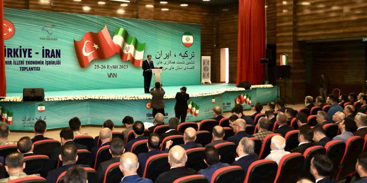 Van’da Türkiye-iran Heyetleri Arasında "Sınır İlleri Ekonomik İşbirliği Toplantısı" Yapıldı