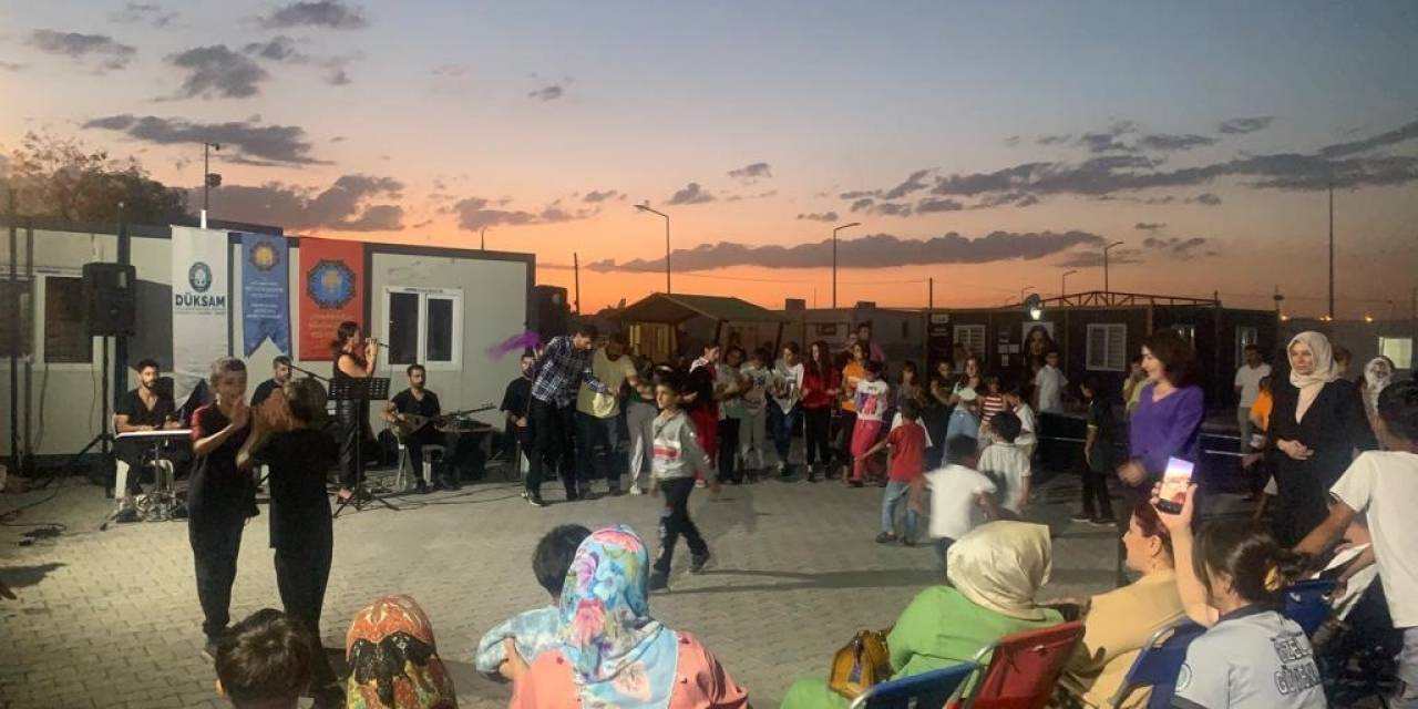 Diyarbakır’da Konteyner Kentte Kalan Depremzedeler İçin Konser Düzenlendi
