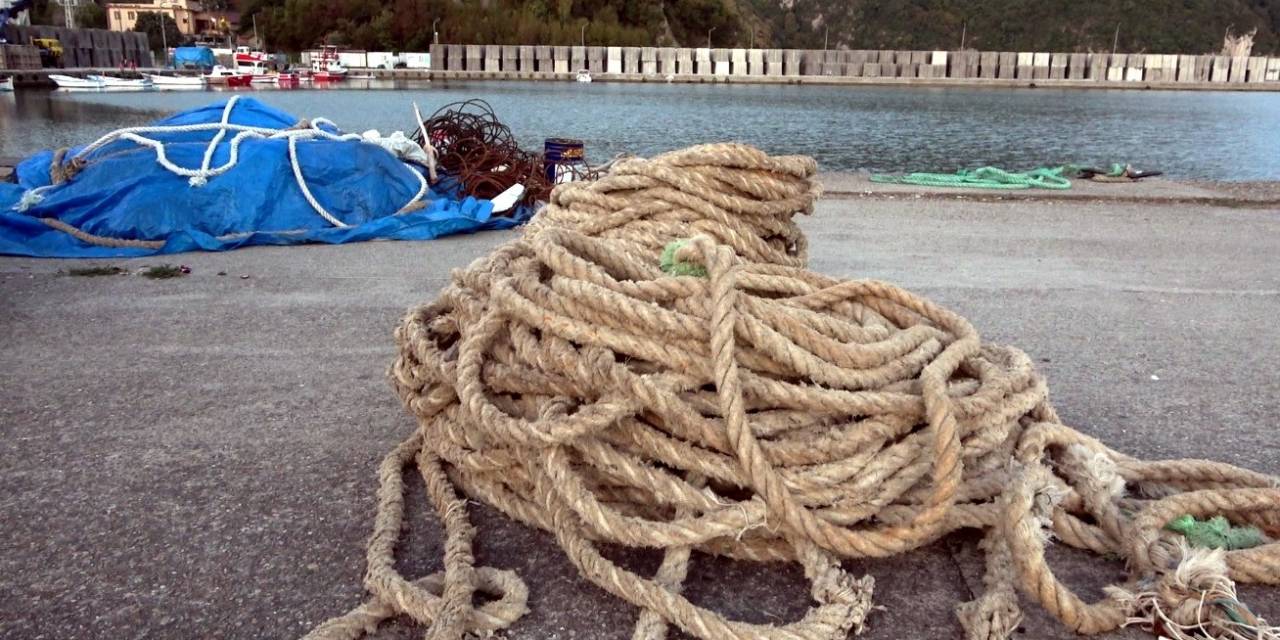 Deniz Suyu Sıcaklığı Düşmeyince Balıkçılar Eli Boş Dönüyor