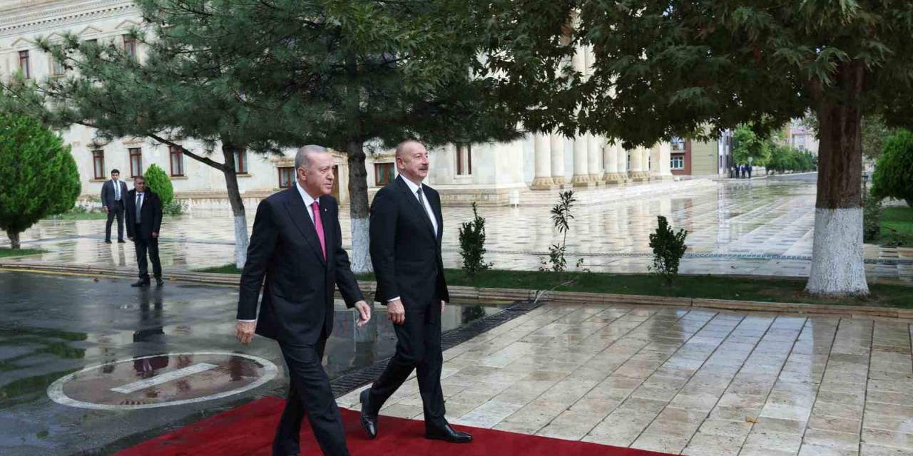 Cumhurbaşkanı Erdoğan, Nahçıvan’da Resmi Tören İle Karşılandı