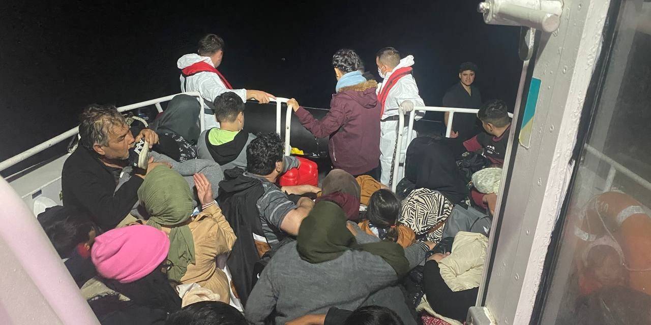 Çanakkale’de 121 Kaçak Göçmen Yakalandı, 40 Kaçak Göçmen Kurtarıldı