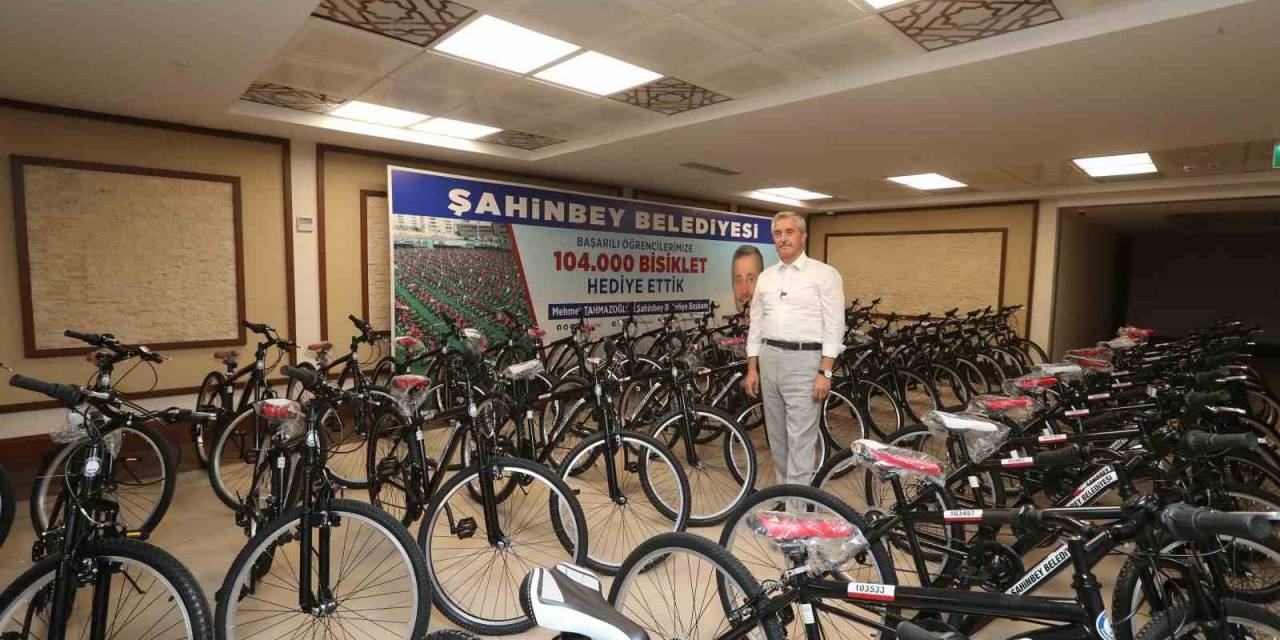 Şahinbey Başarıyı Ödüllendiriyor