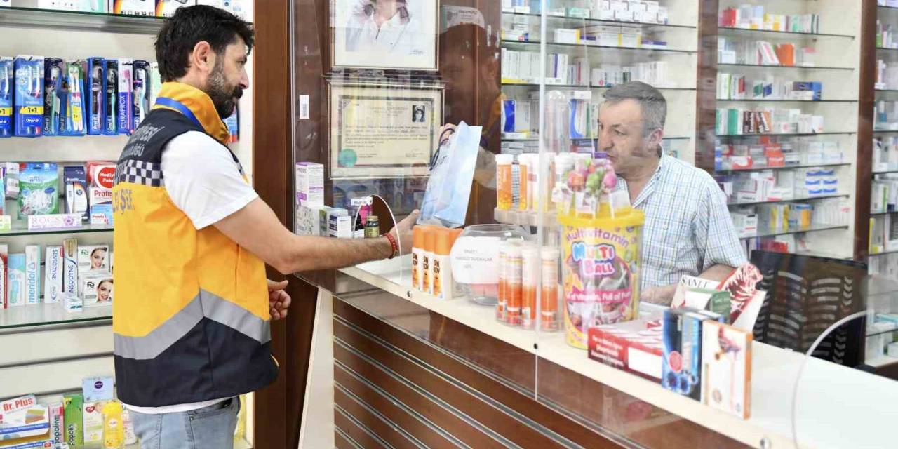 Esenyurt Belediyesi Ekipleri, Sağlık Emekçilerinin Gününü Kutladı