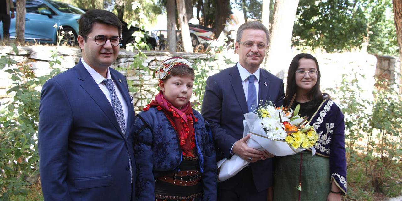 Vali Enver Ünlü Kula’da Temaslarda Bulundu