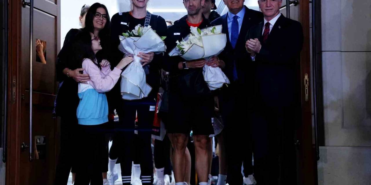 2024 Paris Olimpiyatları’na Katılma Hakkı Kazanan Filenin Sultanları, Türkiye’ye Döndü