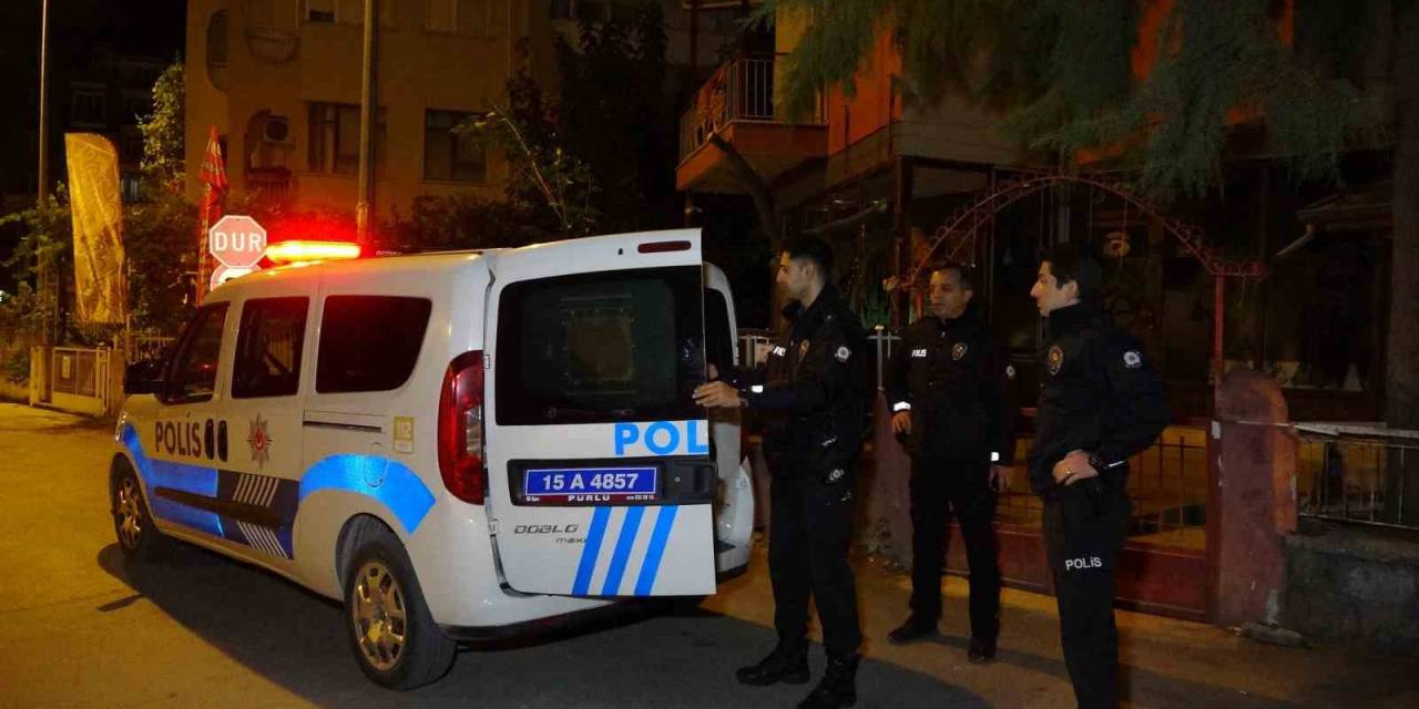 Burdur’da 1 Yıl 8 Ay Hapis Cezası İle Aranan Şahıs Yakalandı
