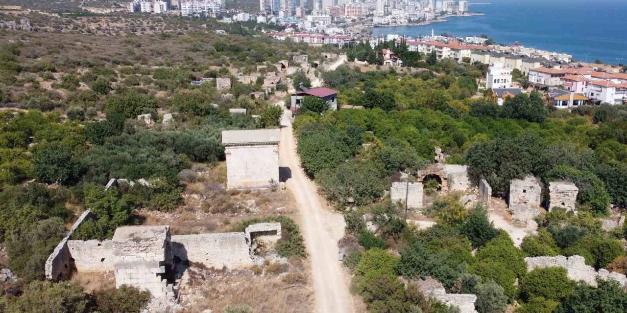 Antik Roma Yolundaki Kilikya Bölgesinin En Büyük Nekropolü Turizme Kazandırılıyor